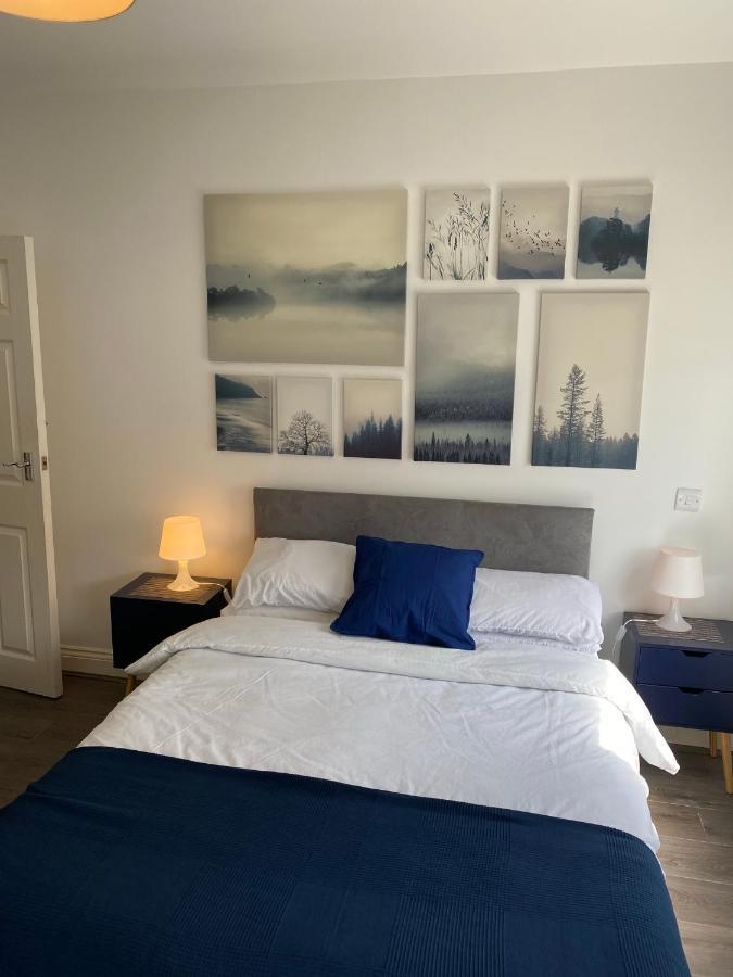 35 Mins To Central London. 3 Bedrooms. 2 Bathrooms With Garden Esterno foto